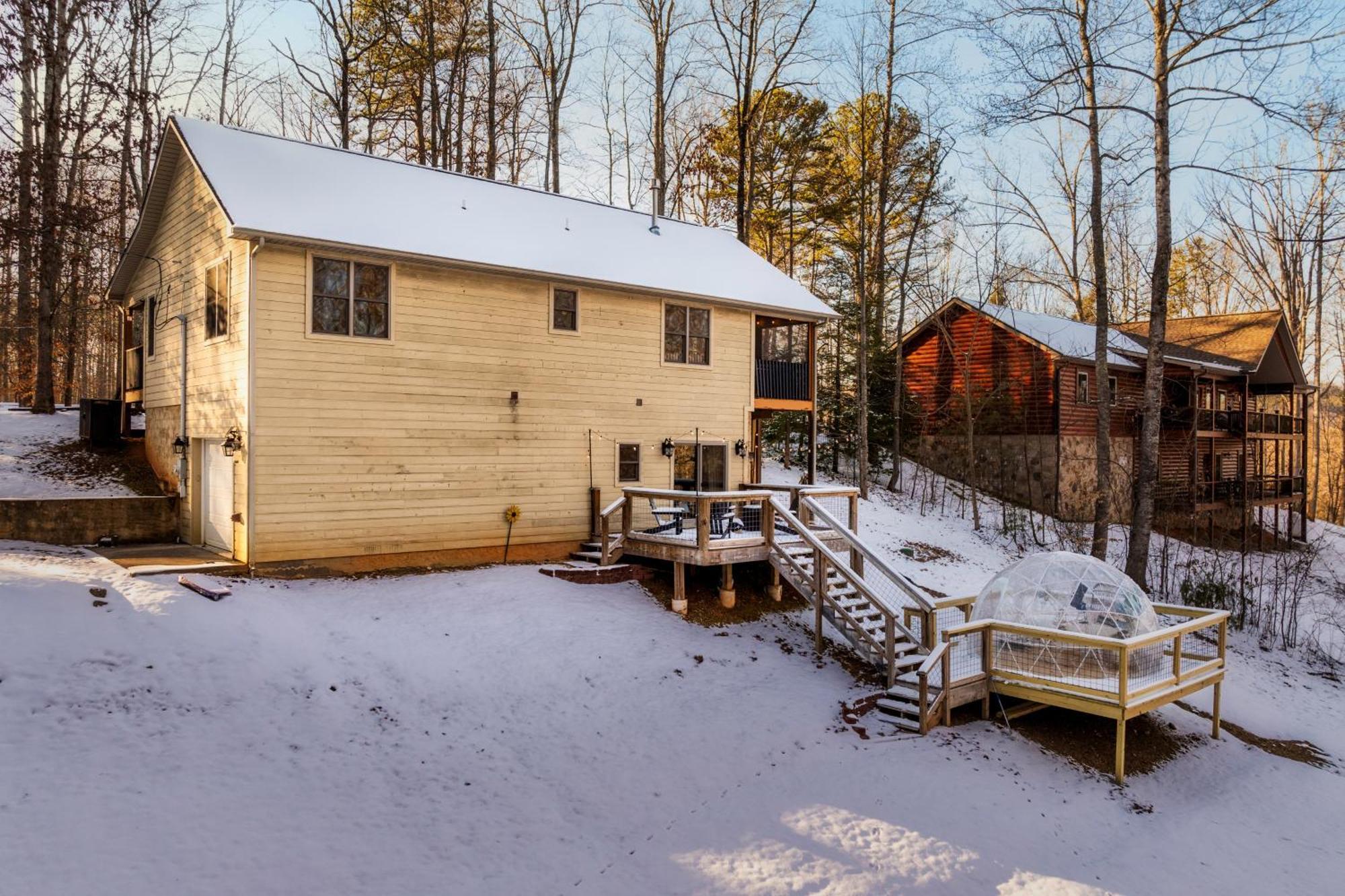 The Moondance Cabin By Lightfoot Stays Vacation Rentals Sevierville Eksteriør bilde