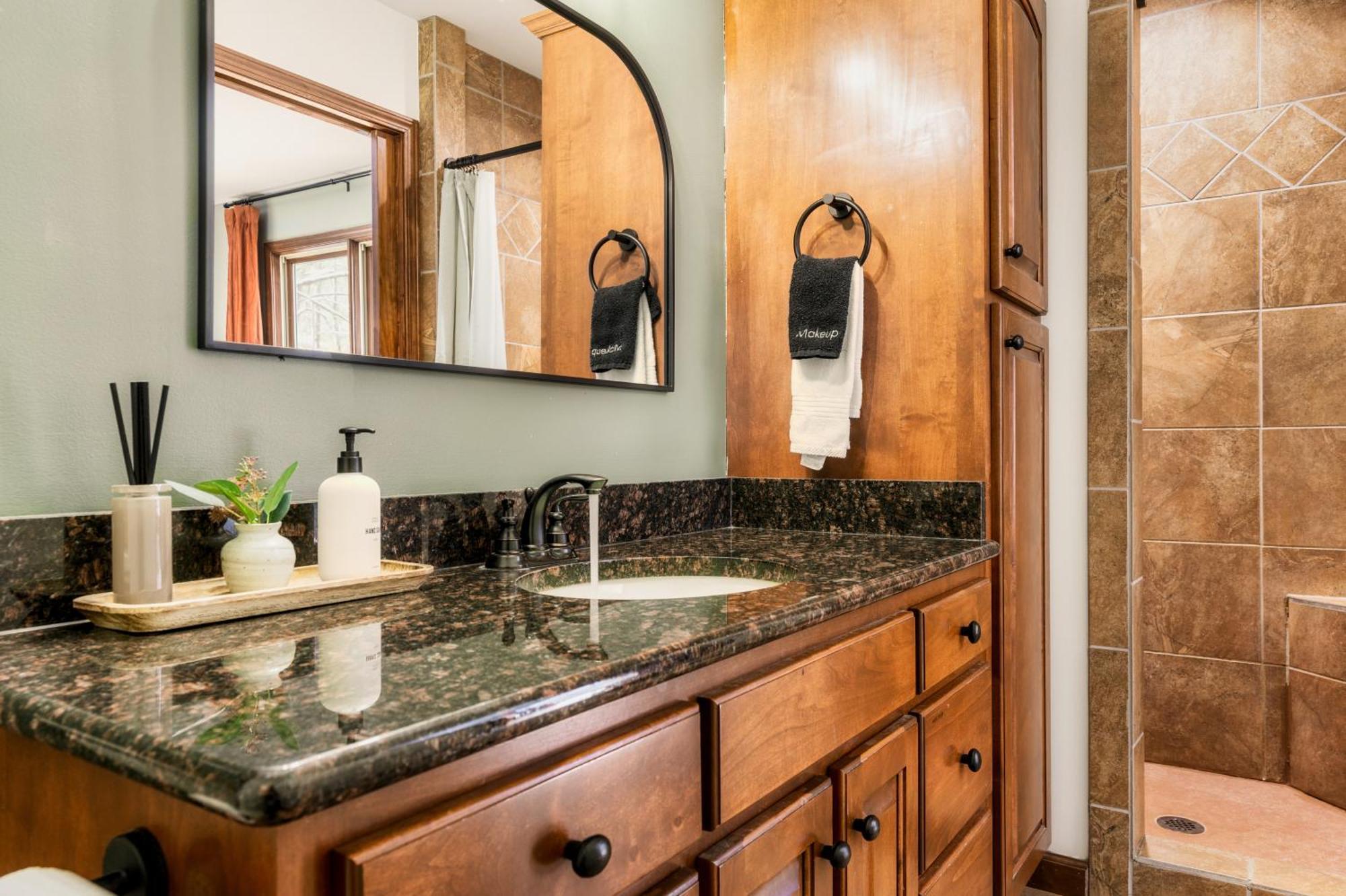The Moondance Cabin By Lightfoot Stays Vacation Rentals Sevierville Eksteriør bilde